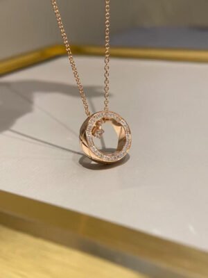 Gold-Plated 925 Sterling Silver Necklace with Diamond Pattern